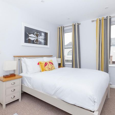 Modern 2 Bed Apartment Enniskillen Dış mekan fotoğraf