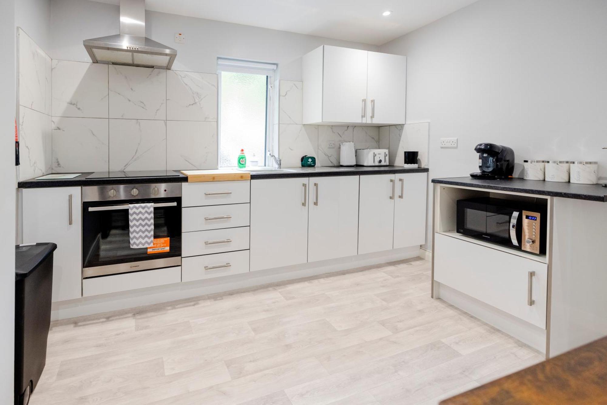 Modern 2 Bed Apartment Enniskillen Dış mekan fotoğraf
